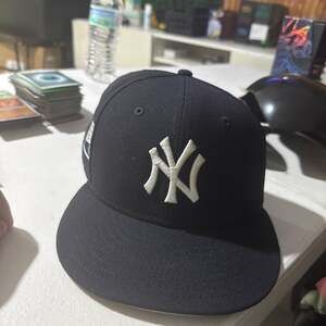 New York Yankees New Era 59FIFTY Fitted Hat Navy Blue with Side Patch